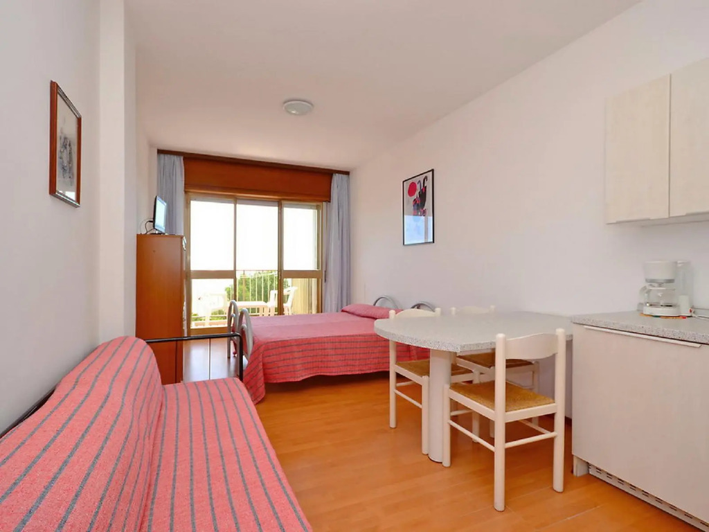 Condominio International - One Bedroom No.4