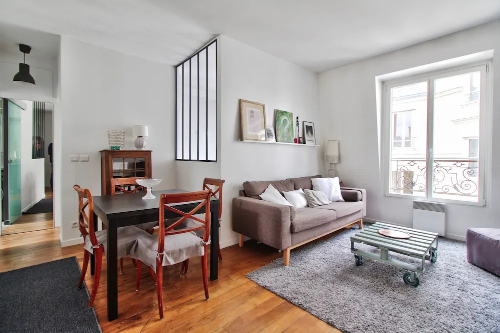Apartment full of lights - Ternes