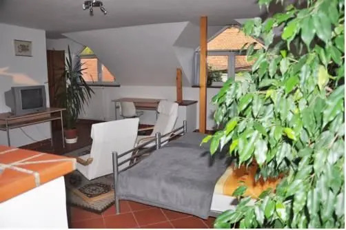 Hatház Apartman
