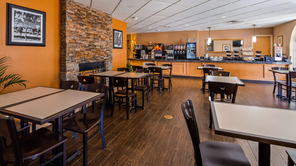 Best Western Plus Caldwell Inn & Suites
