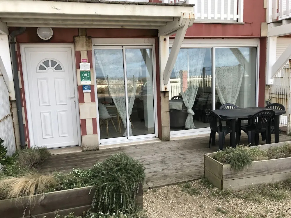 Joussac Côté Plage - Devant locéan