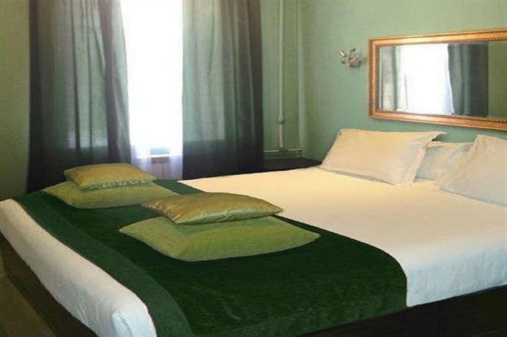 Rojdestvensky Hotel