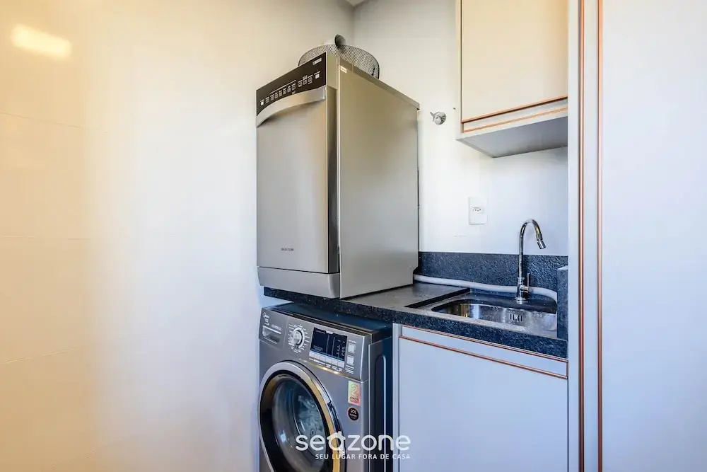 Modern and Fully Equipped Apartments Just Minutes From the sea at Meia Praia - GRI