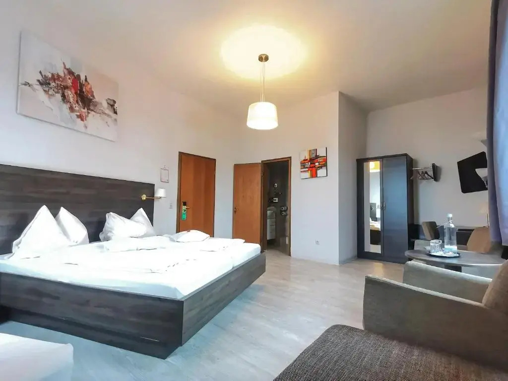 Hotel Kitzinger Hof an der B8
