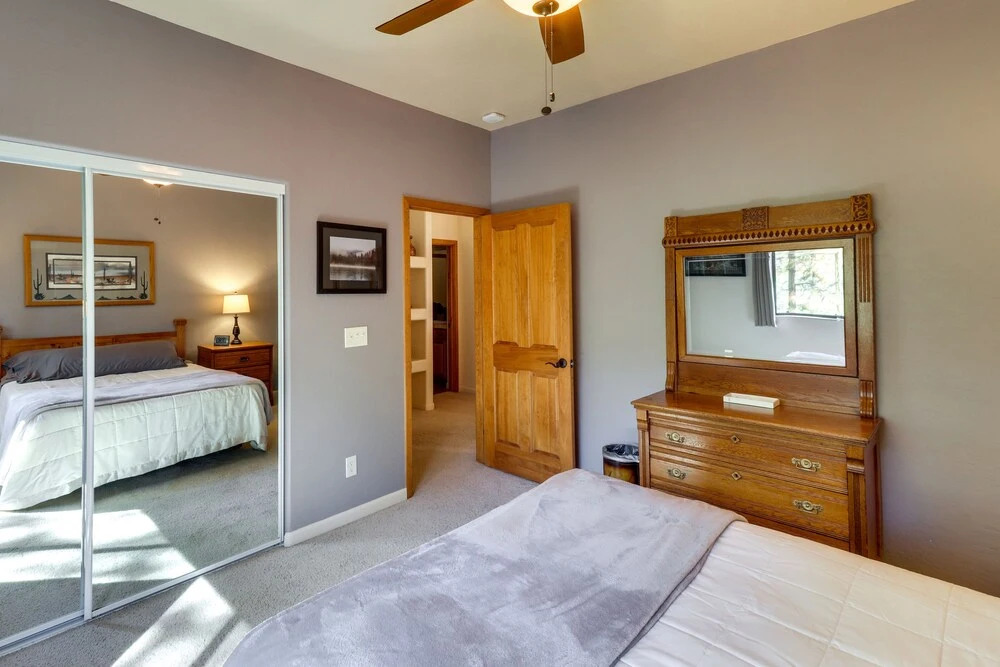 Wraparound Deck + Large Yard: Pinetop Home!
