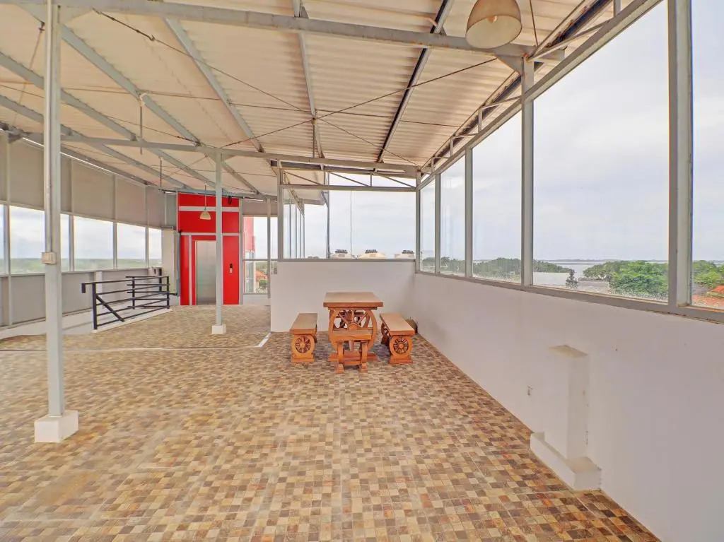 Capital O 92039 Runways House