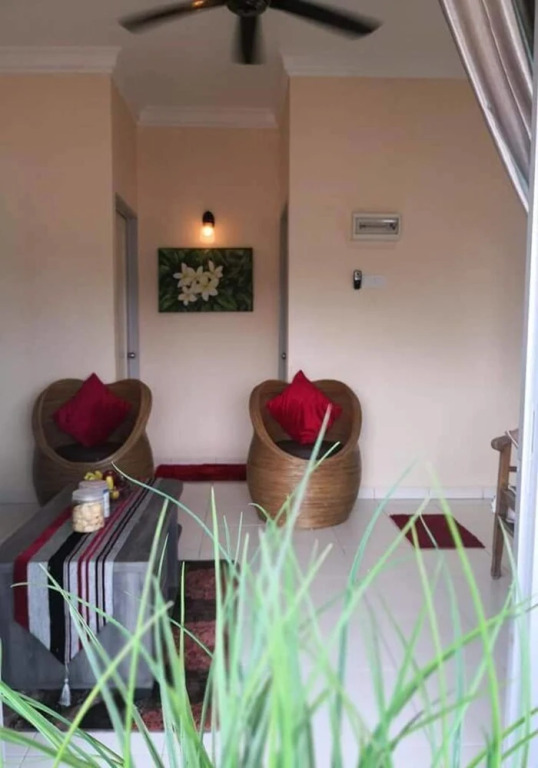 ZEN Rooms Villa Bunga Padi