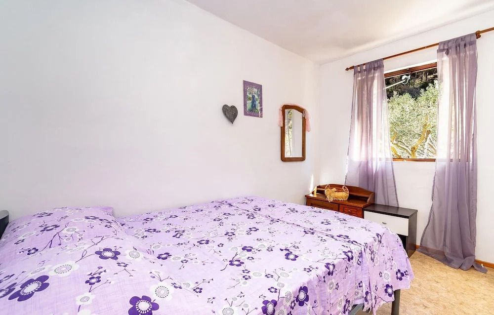 Gorgeous Home In Pupnat With House Sea View