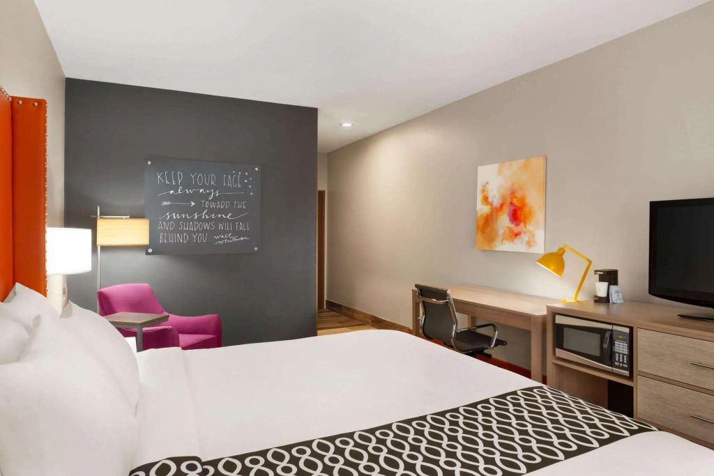 La Quinta by Wyndham Lackawanna