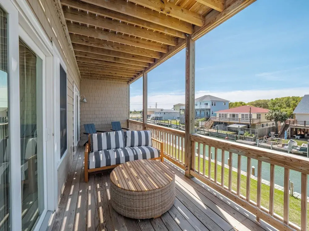 Queens Grant by Topsail Realty