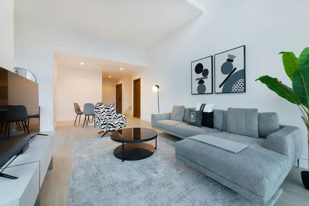 Maison Privee - Spectacular Duplex Apt w/ Canal views