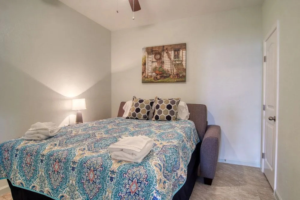 146 Beachview Drive Downstairs BVED146 - 3 Br Home