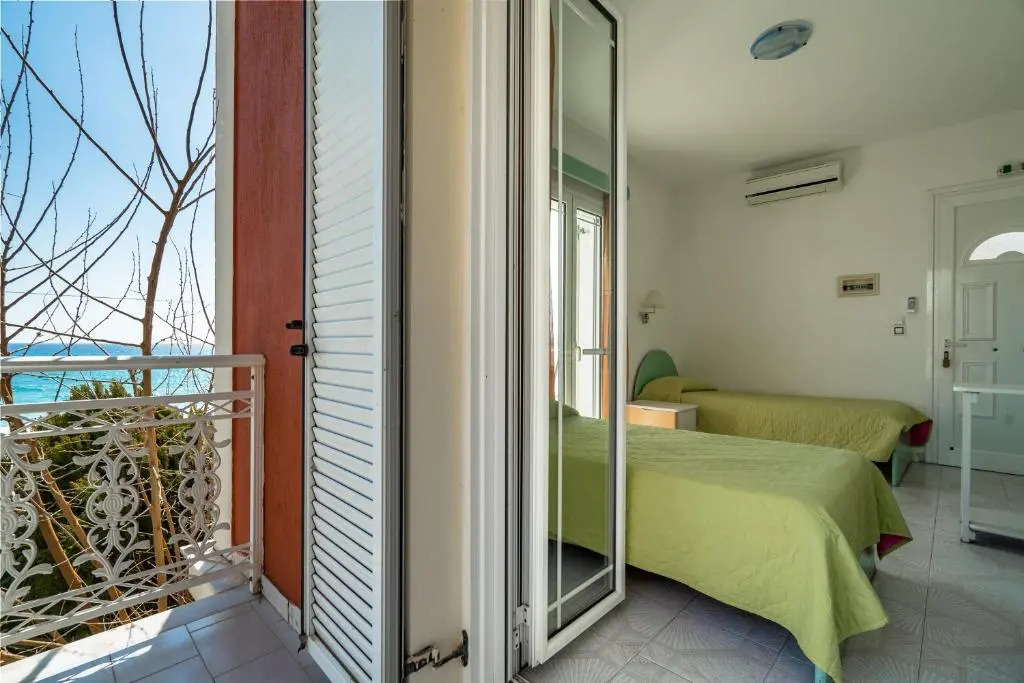 Angela sea view 4