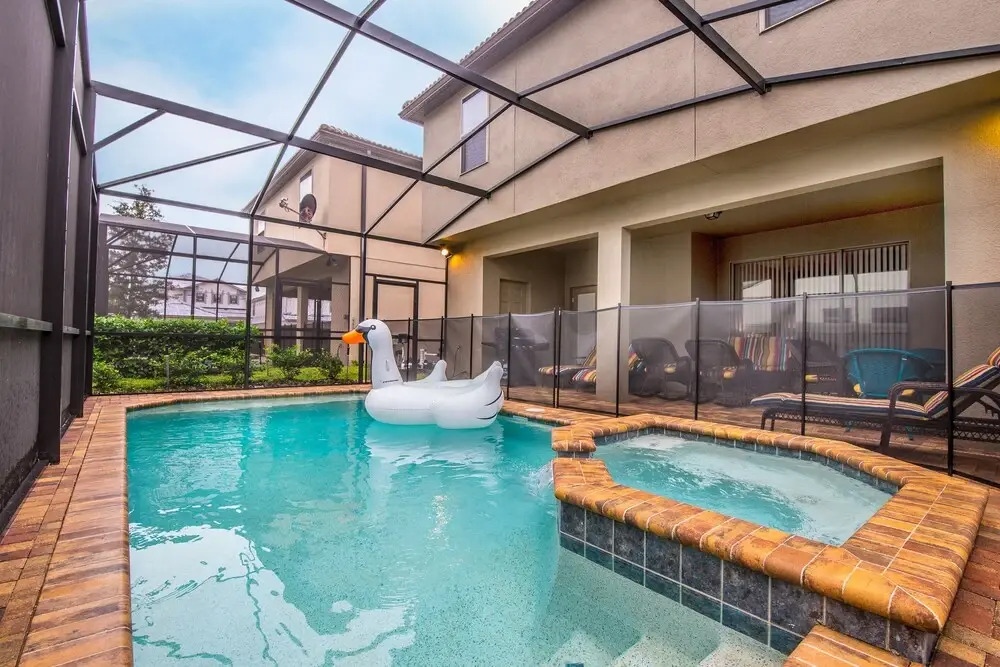 8952rs Luxury 7 Bed Villa with Saltwater Pool/Spa