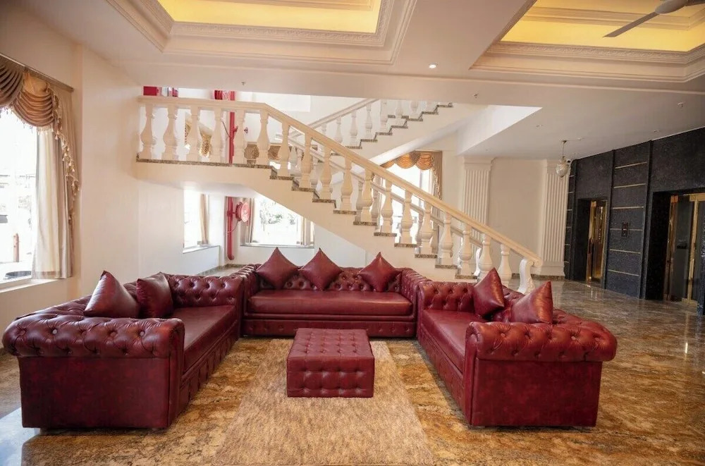 Hotel Utsav Square