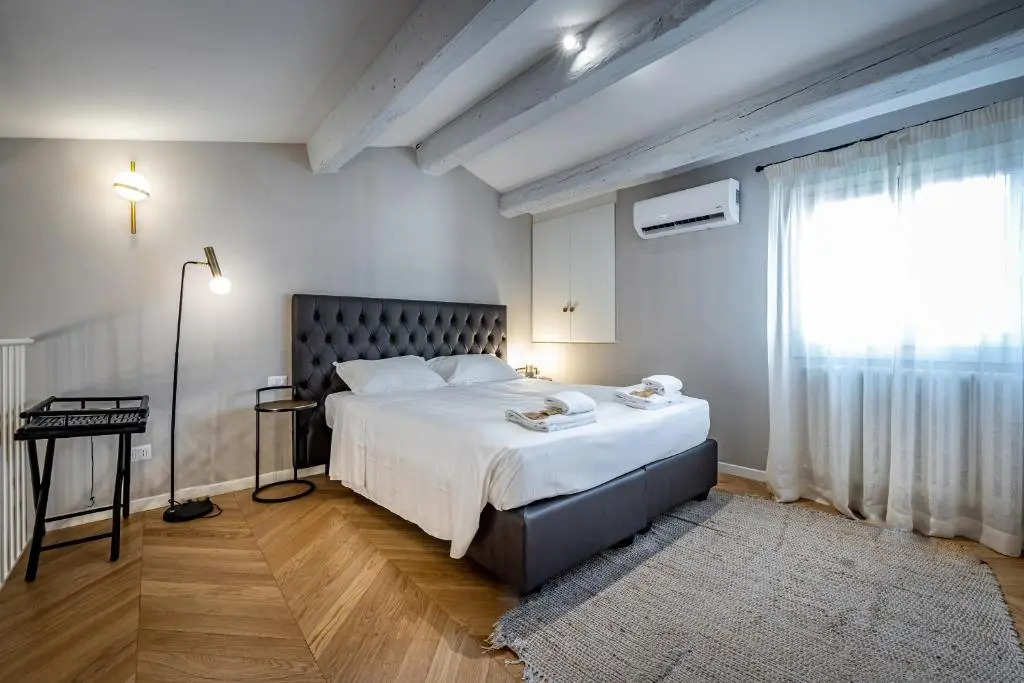 Hs4U Ricasoli Luxury apartment near Duomo N. 3