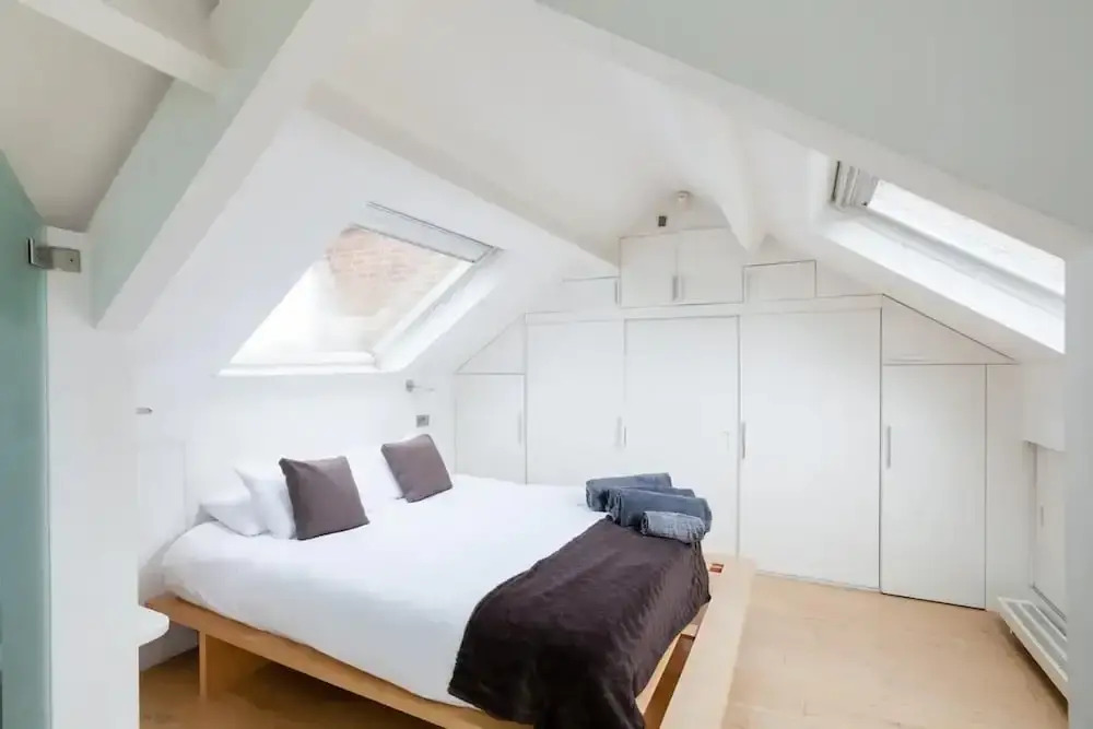 Knightsbridge Central 4th Floor Walk up- Penthouse