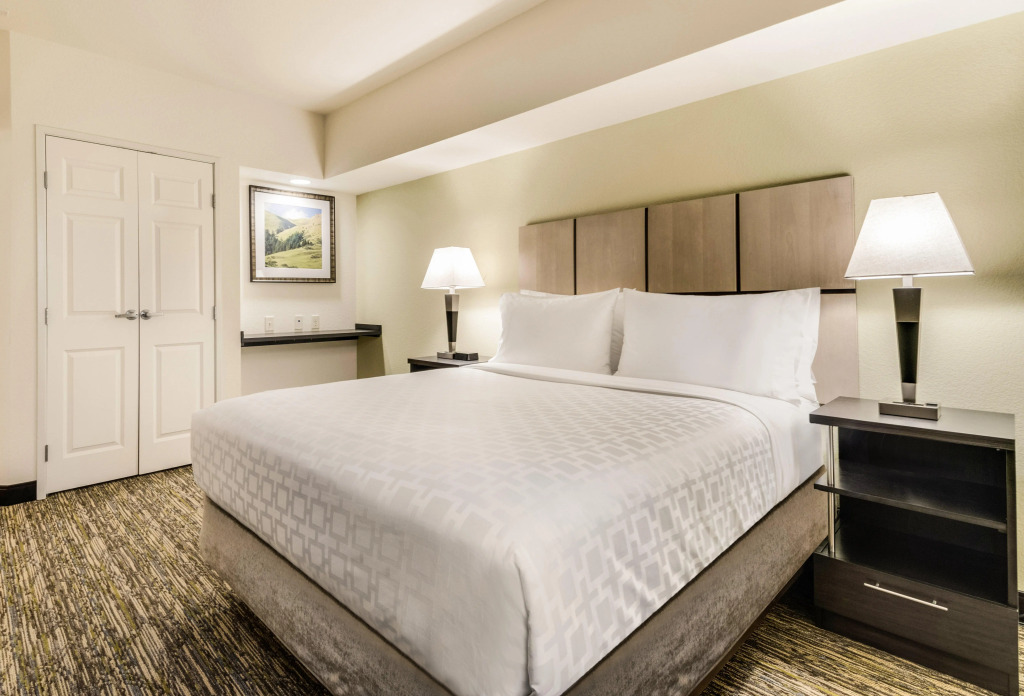 Candlewood Suites Portland Airport by IHG