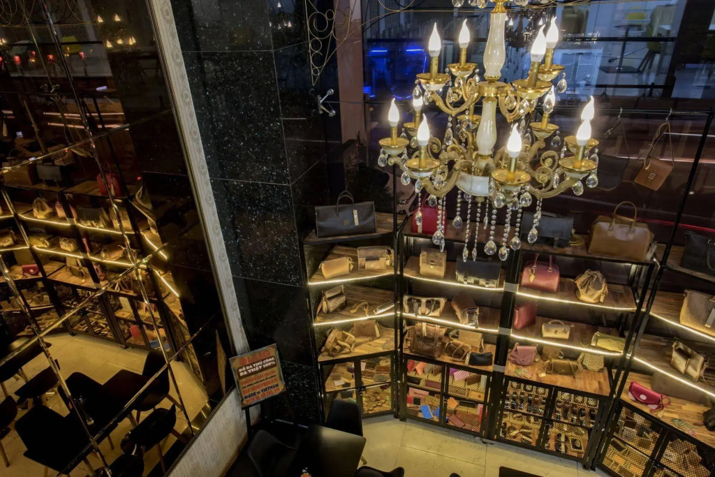 Golden Crown Hotel