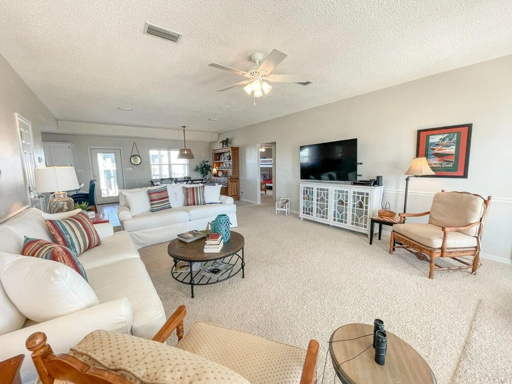051 Topsail by ACP