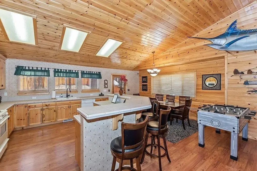 007 - The Log Cabin Getaway