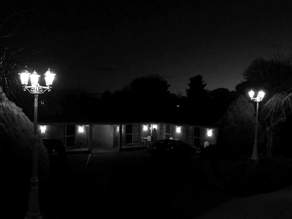 White Lanterns Motel