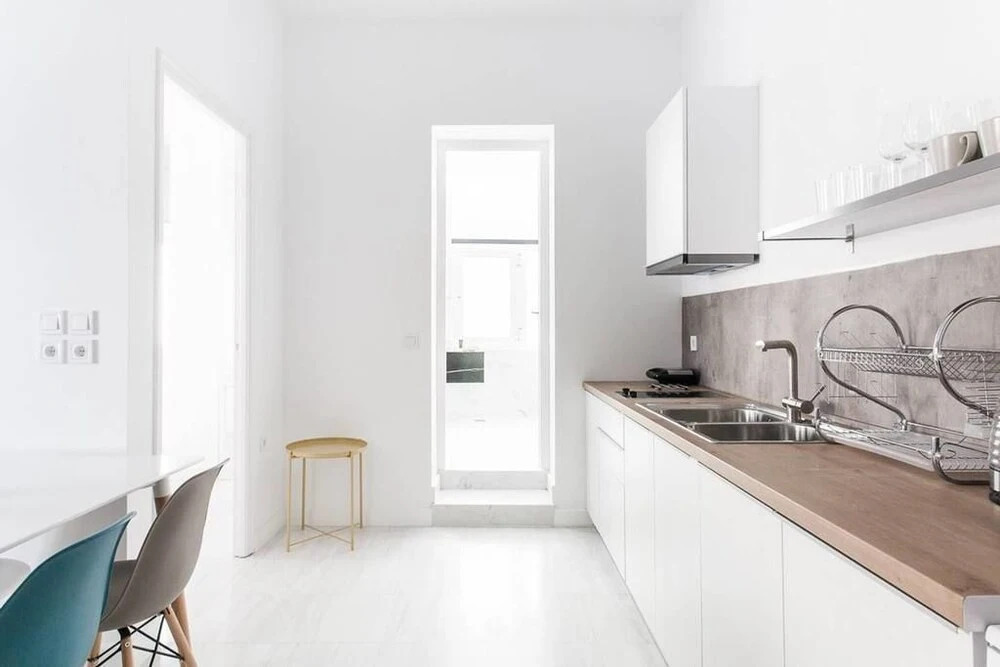 Stunning Renovation In Plaka For 4Guests