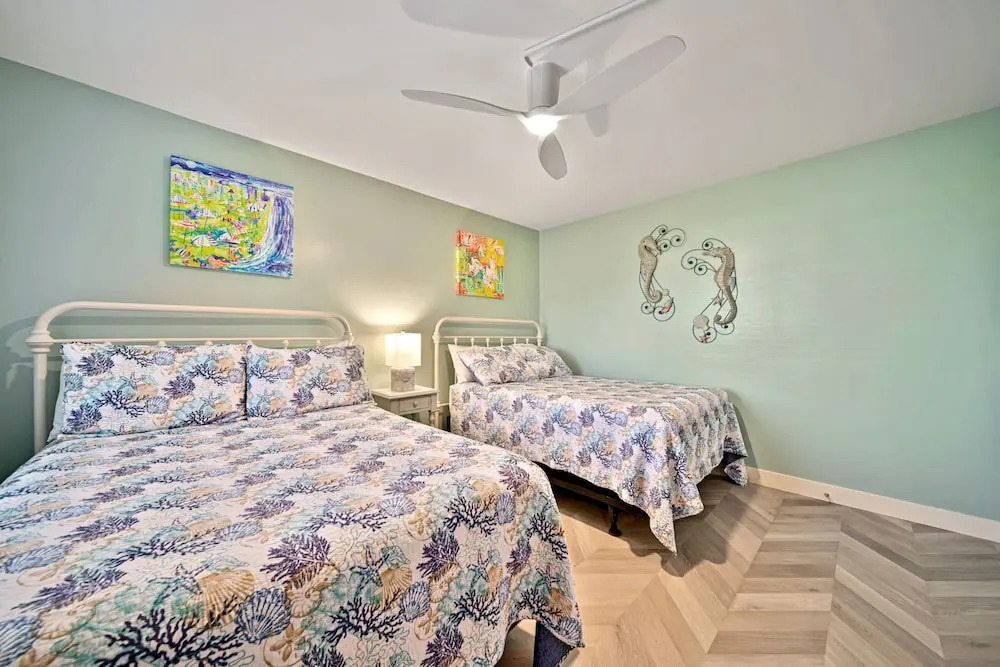 Loggerhead Cay 443 Pet Friendly on the Beach