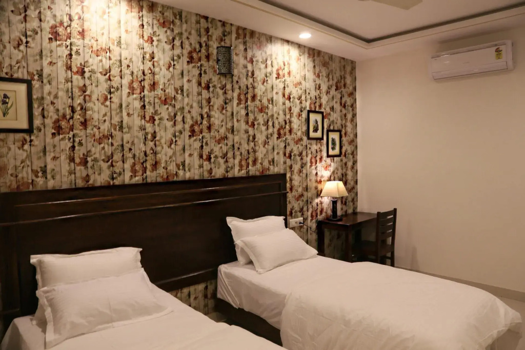 White Tulips Home Stay