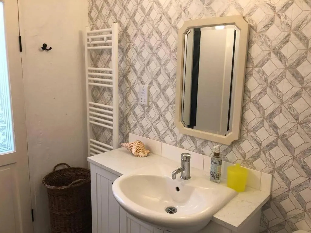 Little Linney - Sleeps 2 - Garden - Parking - Wifi