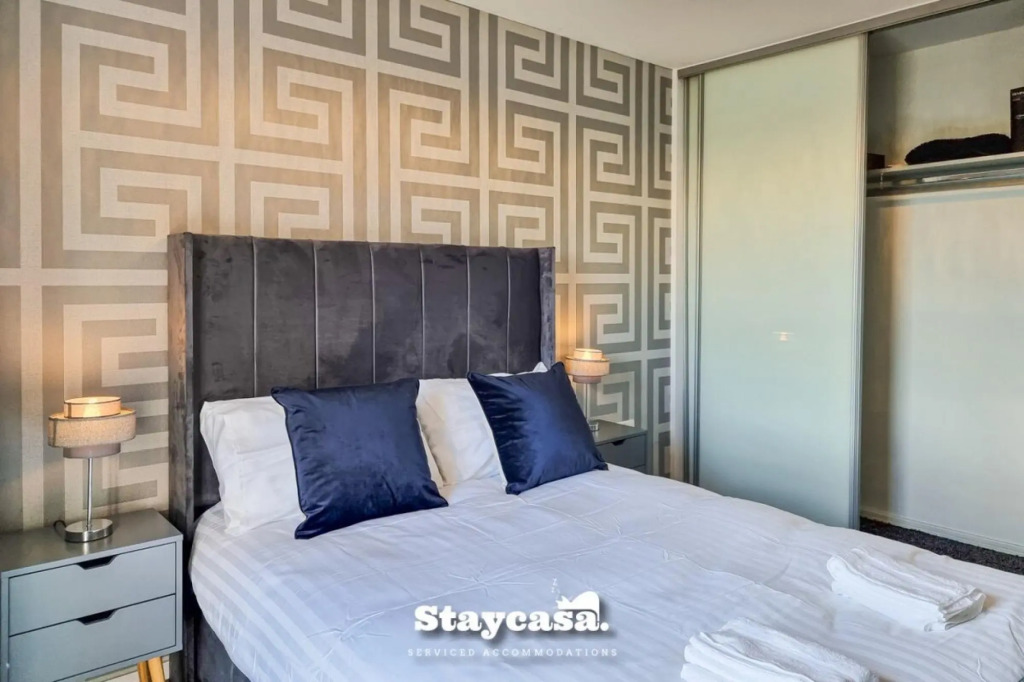 Luxury 1 bed Apartment Beautiful View With Parking