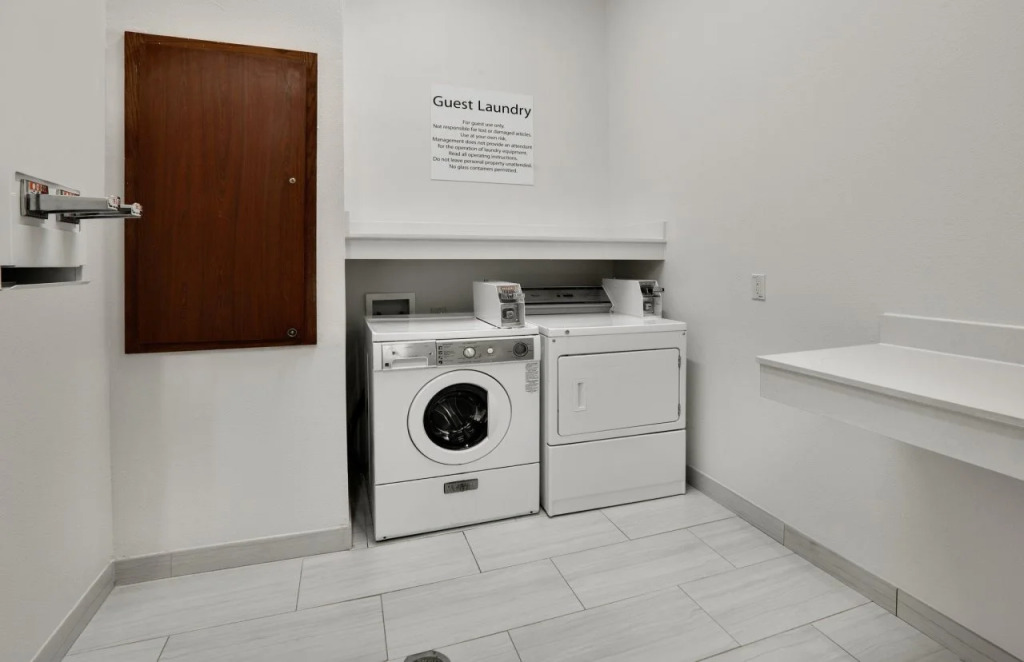 Holiday Inn Express & Suites Dallas - Duncanville by IHG