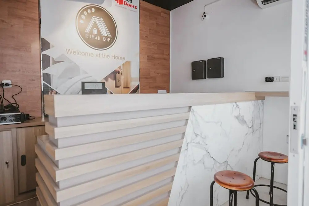 RedDoorz Plus Syariah near Universitas Lampung