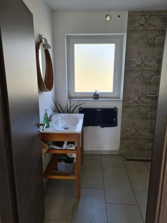 Rooms and apartments Vili