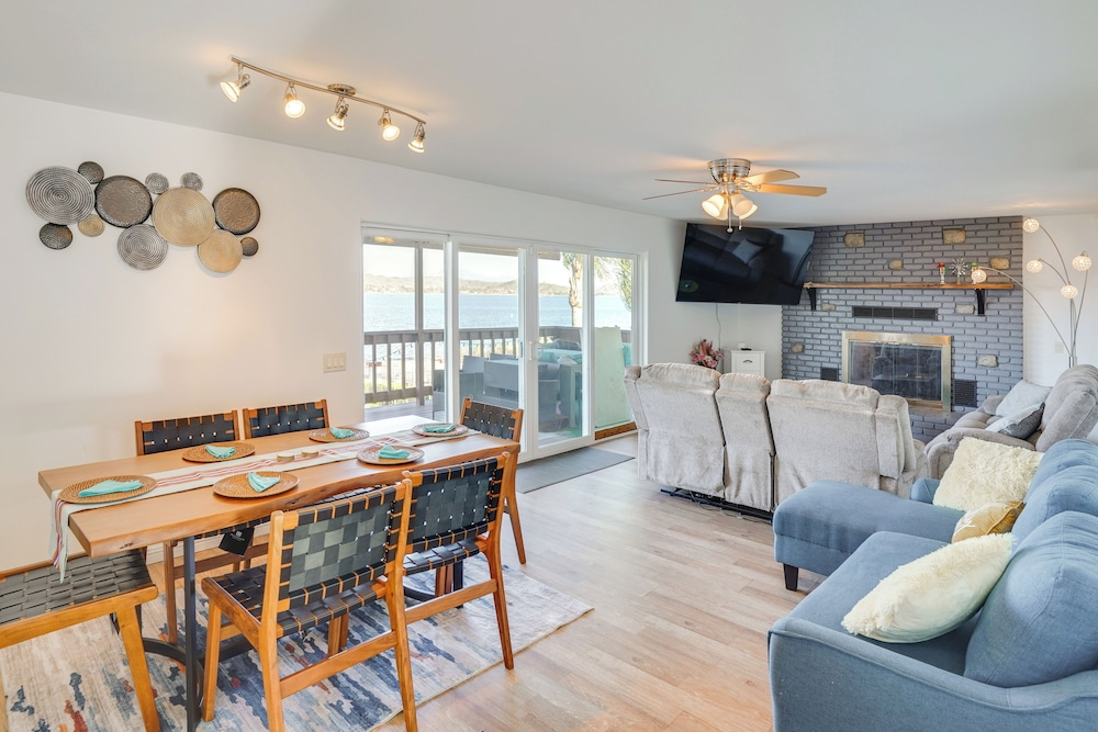 Waterfront Getaway on Lake Elsinore w/ Swim Spa