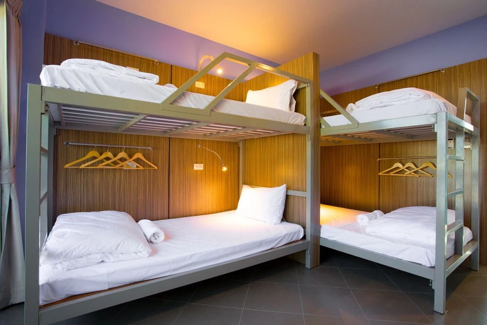iNest Poshtel