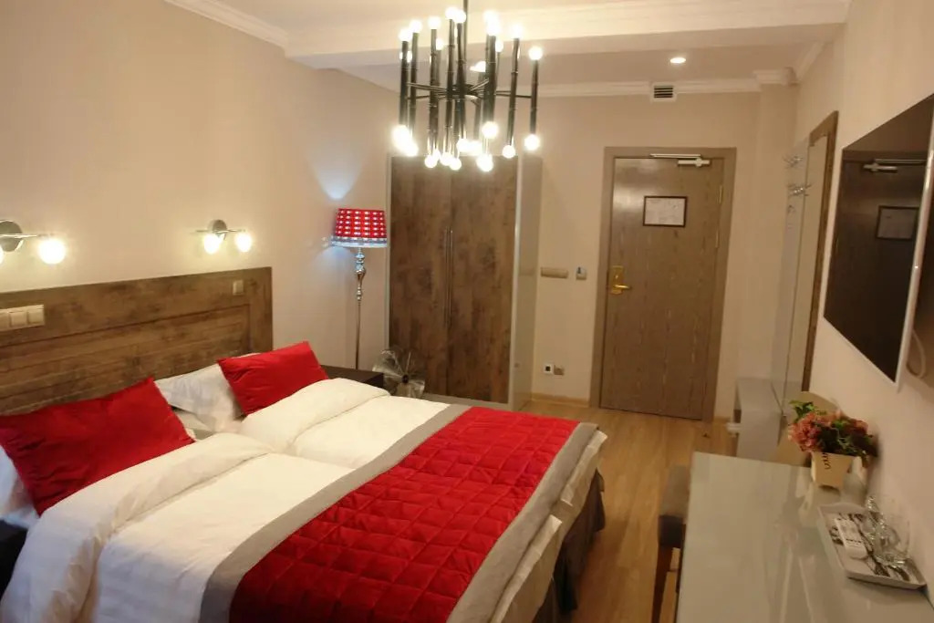 Grace Point Hotel