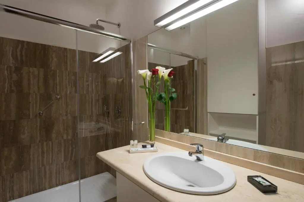 JR Suites