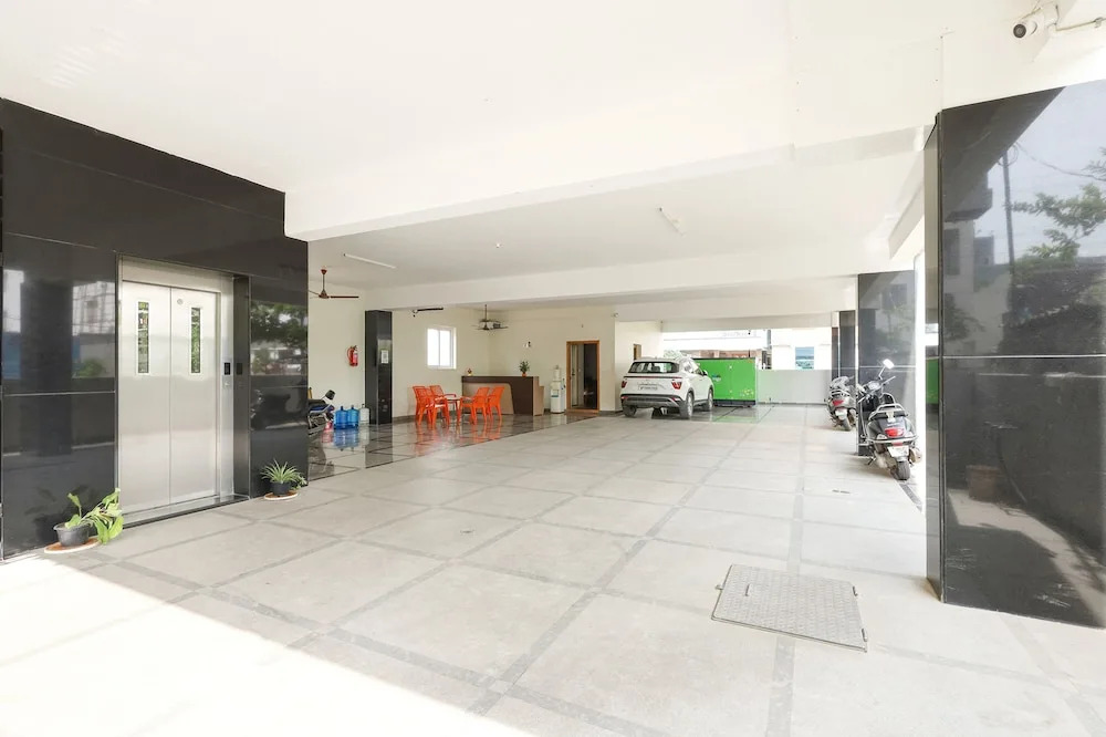 FabHotel Karthikeya Residency - 900m from Tirupati Bus Stand