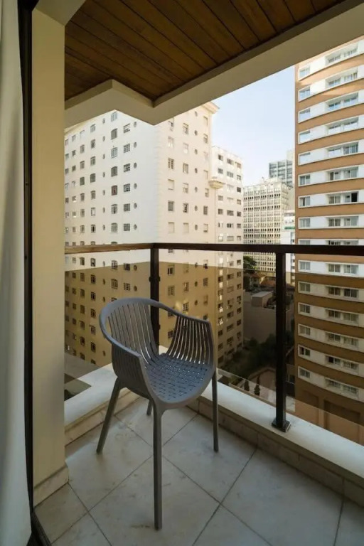 BHomy Jardins Varanda na Alameda Jaú TR218