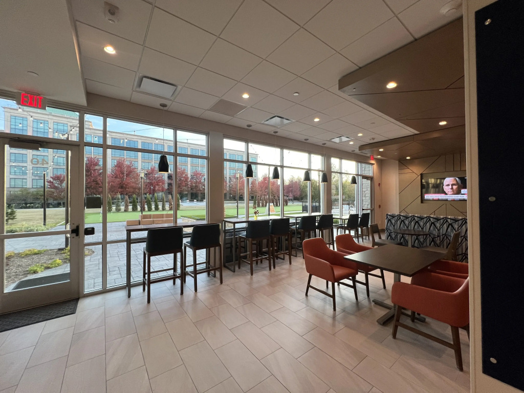 Holiday Inn Express & Suites Chicago Schaumburg by IHG