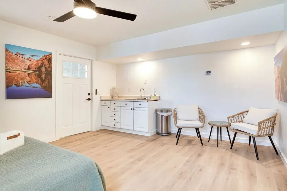 Pool, Grill & Fire Pit: Pet-friendly Arizona Home