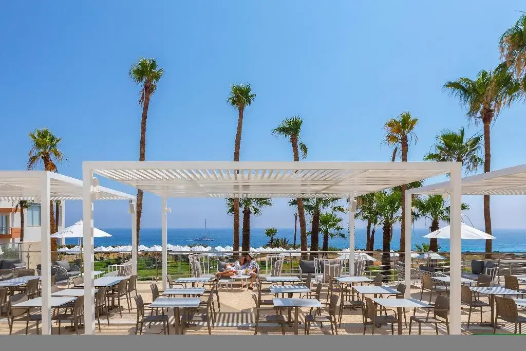 Leonardo Crystal Cove Hotel & Spa - Adults only