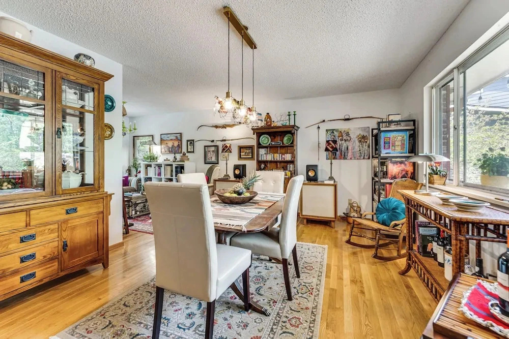 Eclectic Multi-level Charmer! 2 Mi to CU Boulder