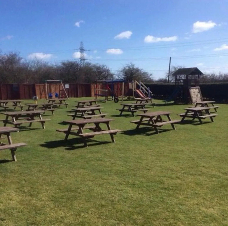 Rettendon Lodge