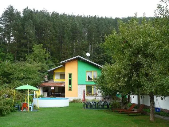 Villa Colour