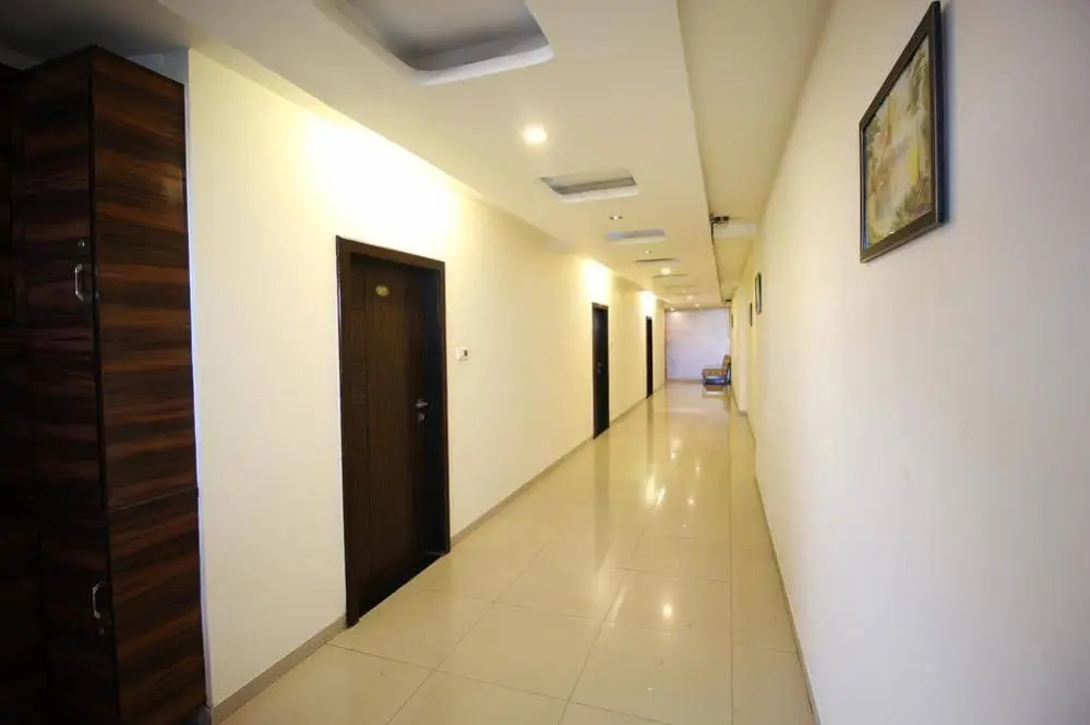 FabHotel La 365 Navrangpura