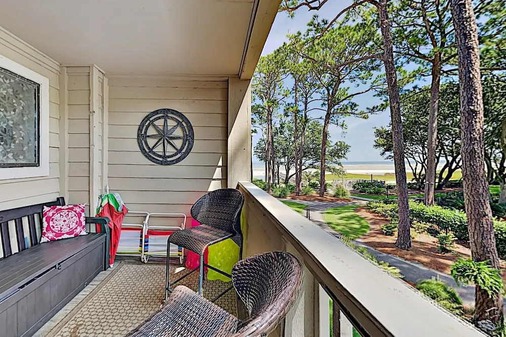 New Listing! Beachfront Hideway W/ 3 Pools! 2 Bedroom Condo