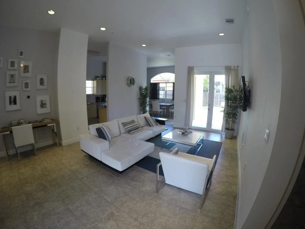 Aventura Home by Flatsaway