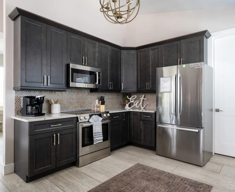 Welcome to 5545 Palmetto Street All NEW! Just Built! Book It NOW! home